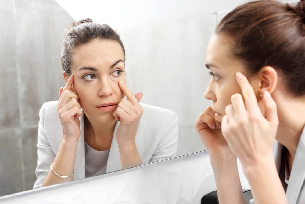 Quick fixes for puffy eyes are enough to make you look presentable for the day.