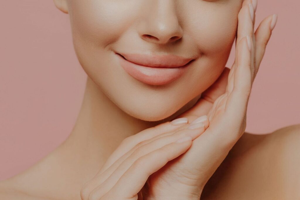 Dr. Agarwal provides expertise on how to deal with recovery time after a Lip Augmentation.